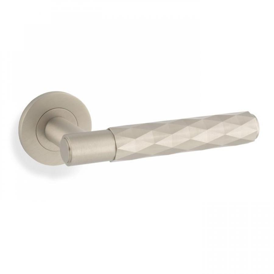 Diamond Cut Spitfire Lever on Round Rose (Satin Nickel)