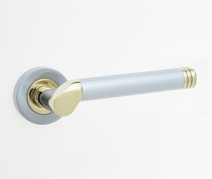 Octavia Lever Door Handle Set - Twin Finish (PB/SC)